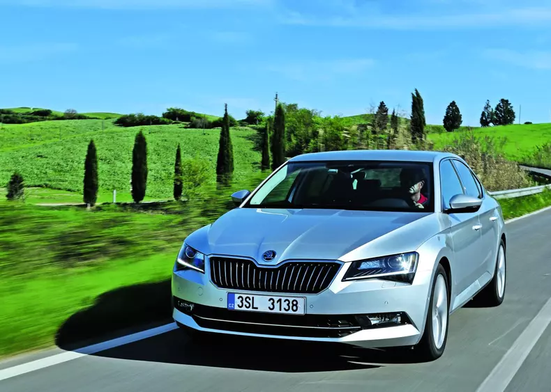 Skoda SuperbSperrfrist 27.04.2015  17.00 Uhr