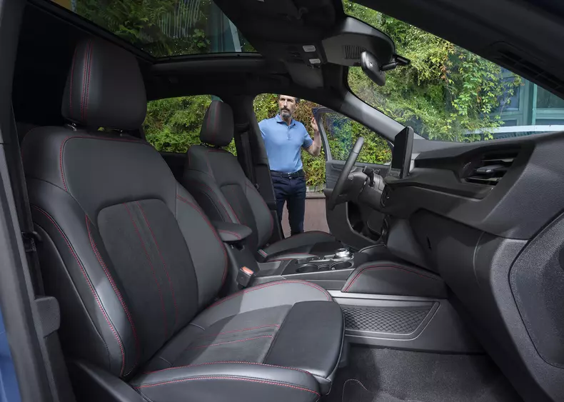 2023_FORD_KUGA_ST-LINE_08