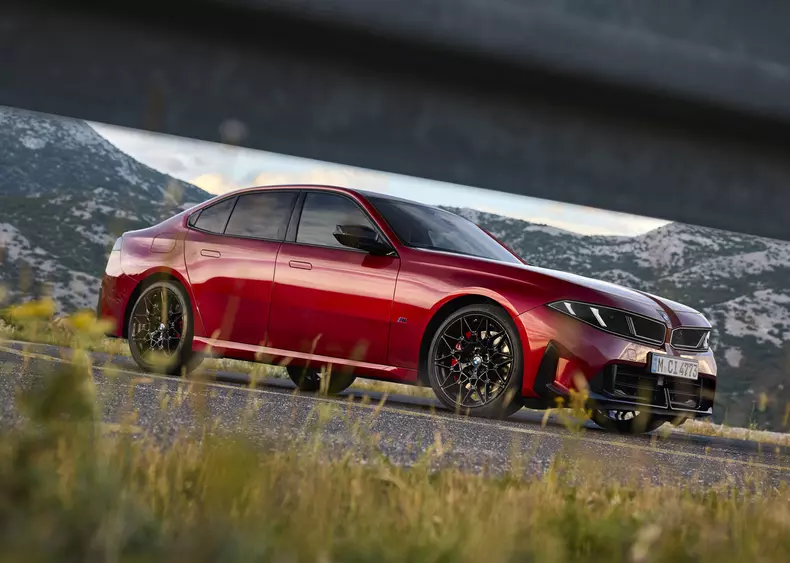 P90657714_highRes_the-new-bmw-m350-xdr