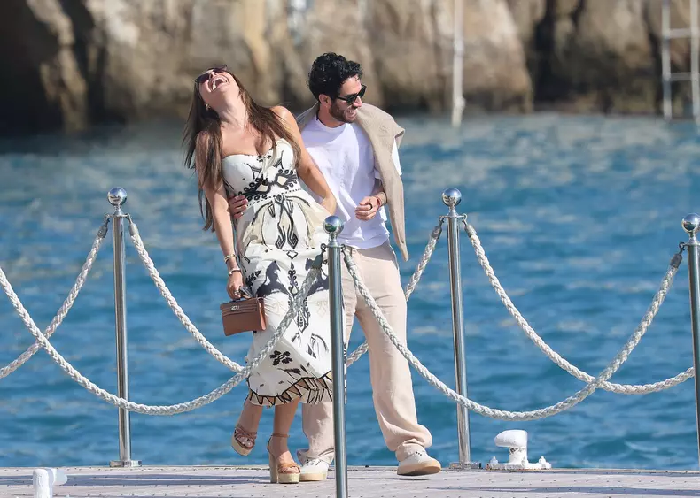 Cannes - Sofia Vergara At Eden Roc