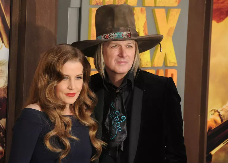 Cine a câștigat custodia celor două gemene ale Lisei Marie Presley, după moartea artistei. Decizia luată de bunica lor