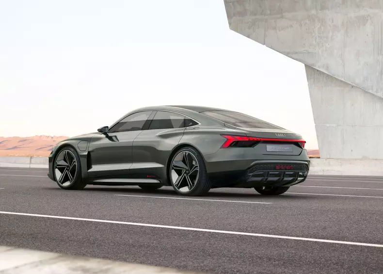 E-Tron GT Concept 8