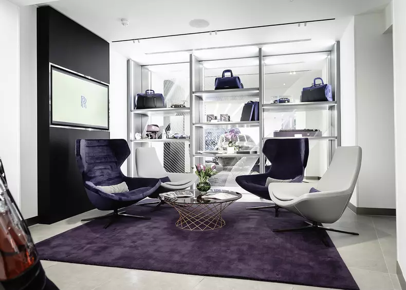 web_P90536070_highRes_rolls-royce-sunningd