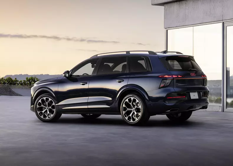 Audi Q9 SUV