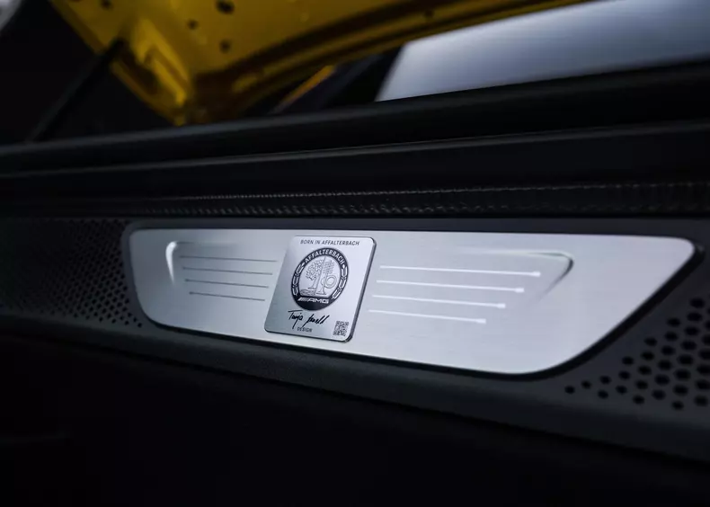Mercedes-Benz-AMG_GT_SUV-2027-HD-92c4e4491c7d6f6b0541fbcbca9b832e6b96c0e78