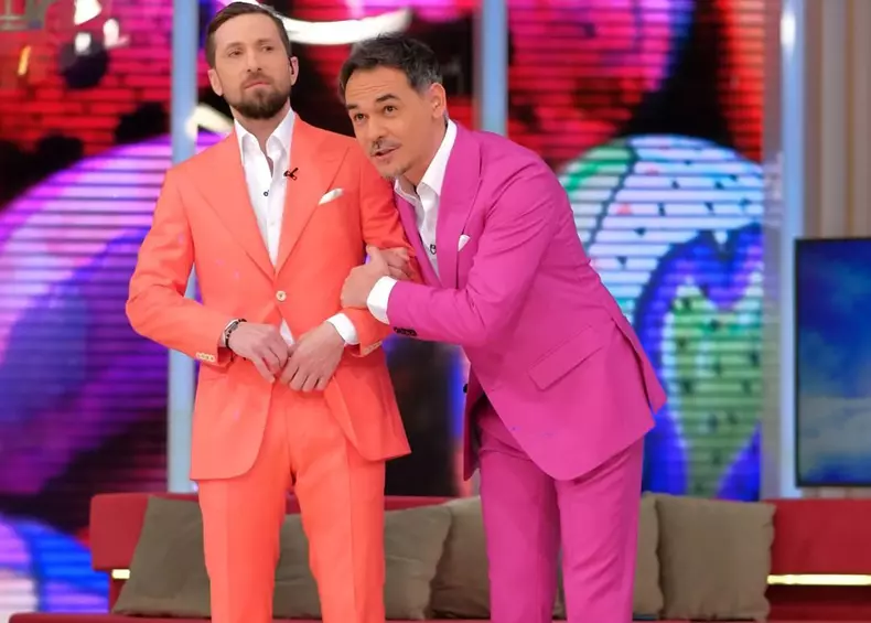 Prin-ce-a-trecut-Dani-Otil-din-cauza-lui-Razvan-Simion-si-a-lui-Mihai-Bobonete.-A-povestit-totul-in-direct-5