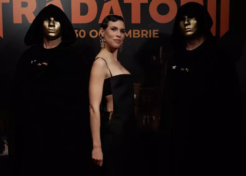 ana-ularu40