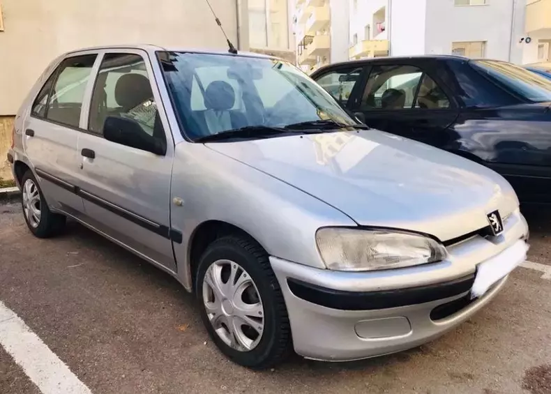Peugeot 106