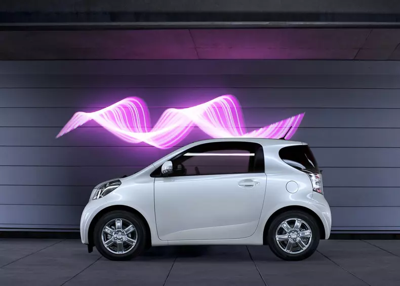 Toyota iQ