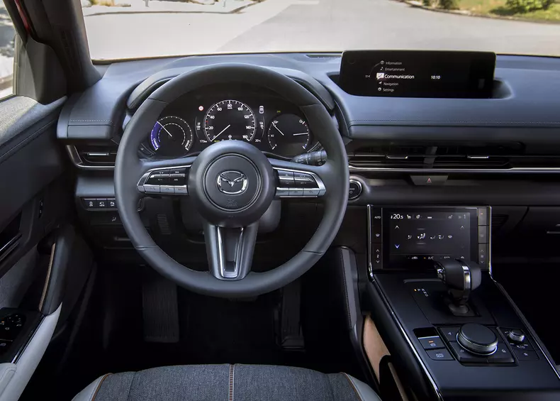 2022_mazda_mx-30_int_13