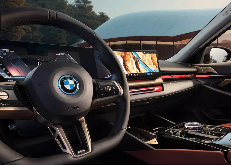 THE 5 Progressive layout2