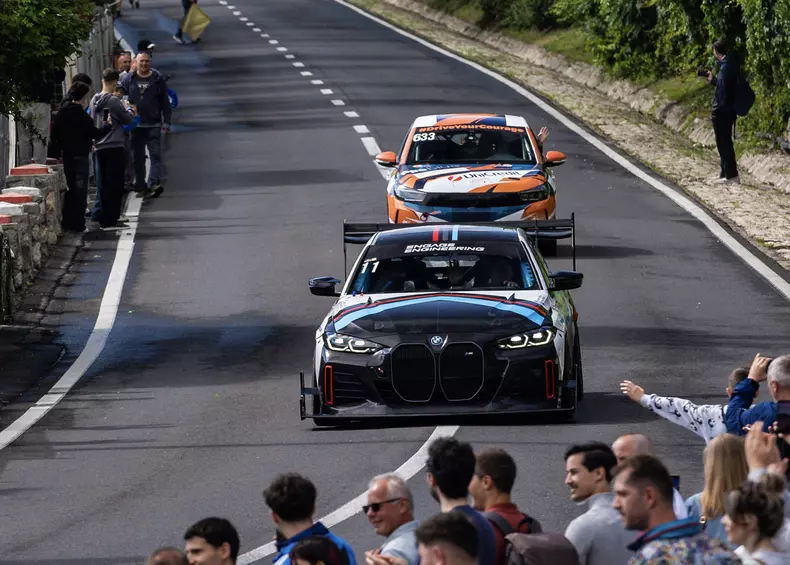 P90643766_highRes_bmw-i4-racing-poina-