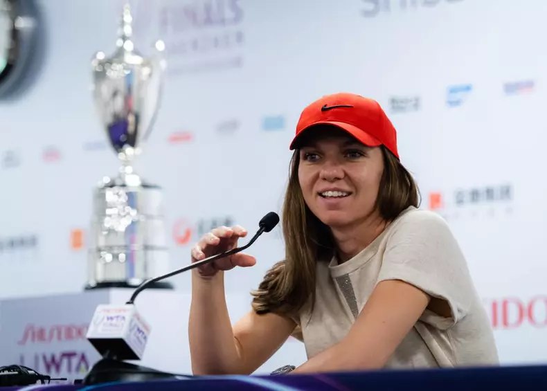 Simona Halep rochie mulată (4)