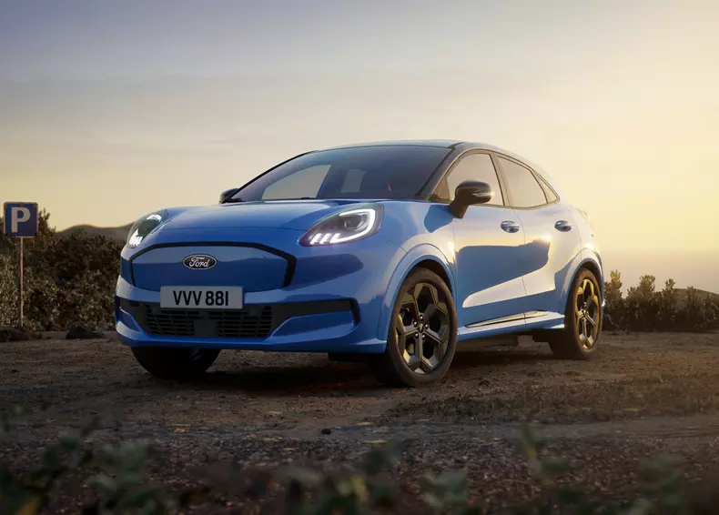 2026_Ford_Puma_Gen_E_Black_Edition_01
