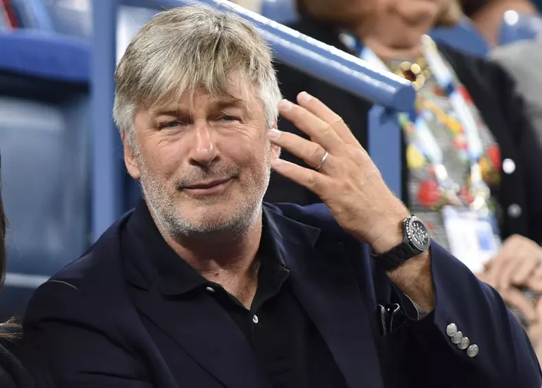 Decizia neașteptată a lui Alec Baldwin, după ce a scăpat de acuzațiile de ucidere a Halynei Hutchins