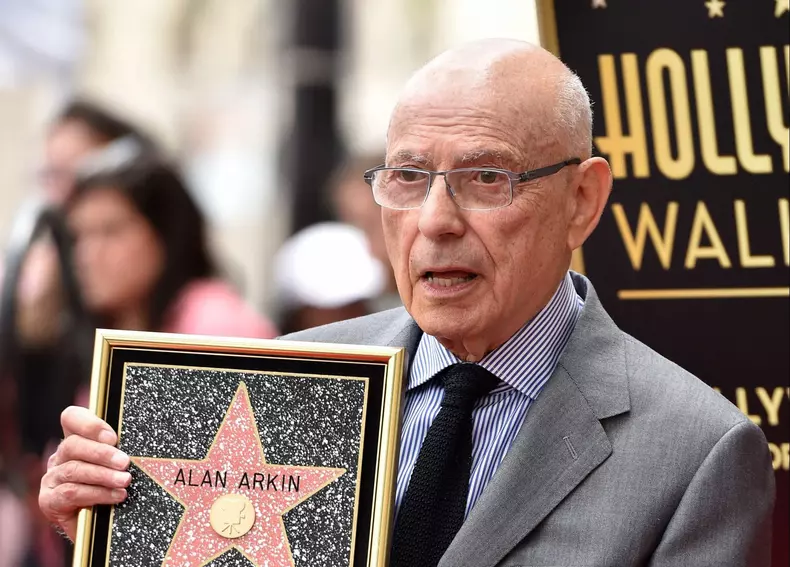 Alan Arkin, actorul premiat cu Oscar, cunoscut pentru „Little Miss Sunshine” și „Argo”, a murit la 89 de ani