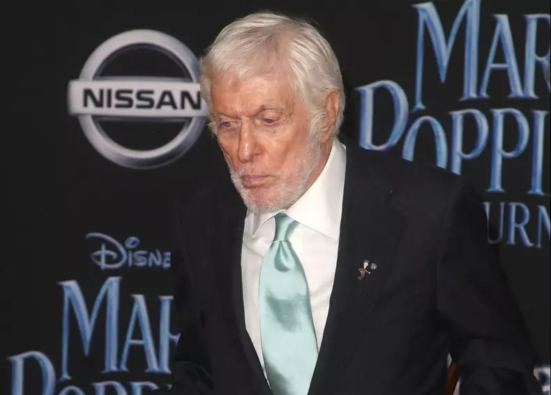La 97 de ani, Dick Van Dyke a făcut accident cu mașina. Ce i-a cerut poliția actorului din „Mary Poppins”