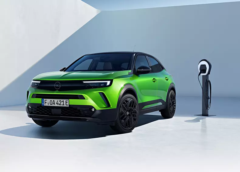 OpelCEOFlorianHuettlAnnouncesMilestonesin2024_520828