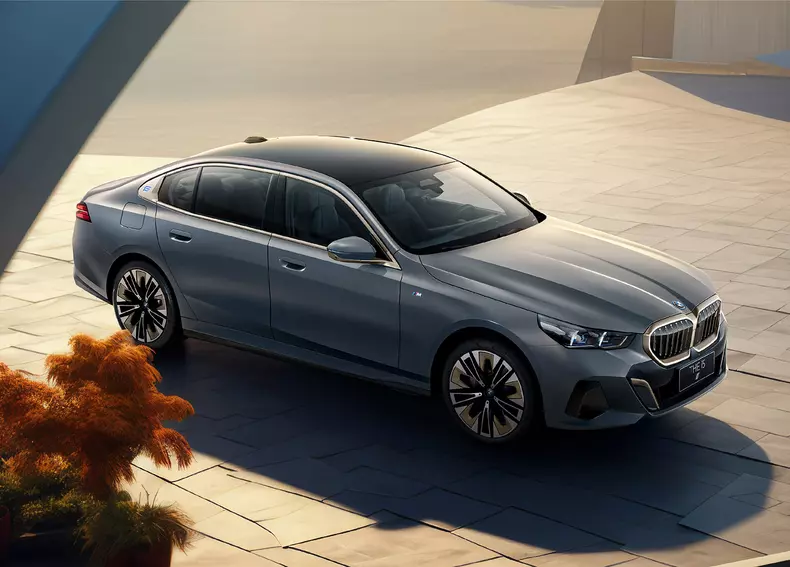 THE 5 Progressive layout2