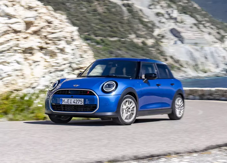 P90559966_highRes_mini-cooper-s-5-door