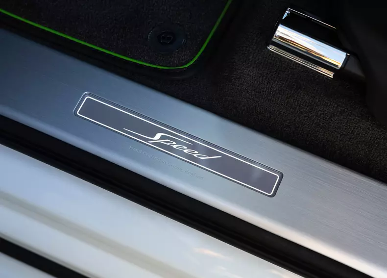 Bentley-Bentayga_Speed-2026-HD-ff1c47f21bcc078c959defcbdb7d51e0970202447