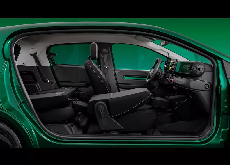 Renault-Twingo_E-Tech_EV-2027-HD-7c67186b1c03fd2a56d7e0b0ac24261b7dfe647dc