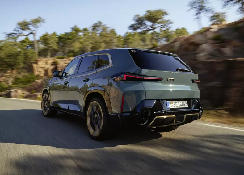 P90478646_highRes_the-first-ever-bmw-x