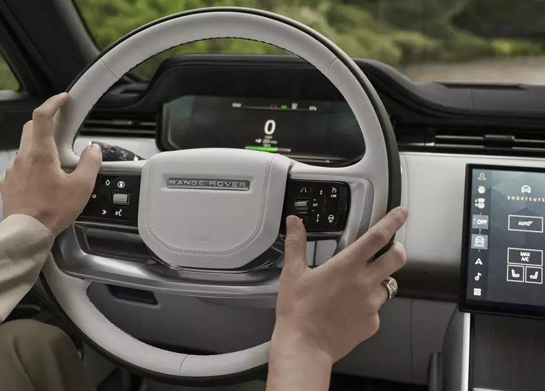 Land_Rover-Range_Rover_Electric-2027-HD-168a33311c6c5b30c41715a8077a71010412aab25