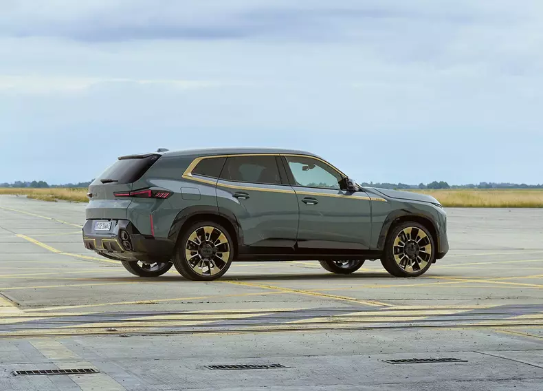 P90478620_highRes_the-first-ever-bmw-x