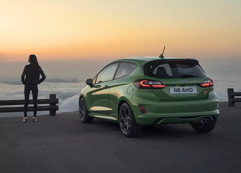 2021_FORD_FIESTA_ST_03
