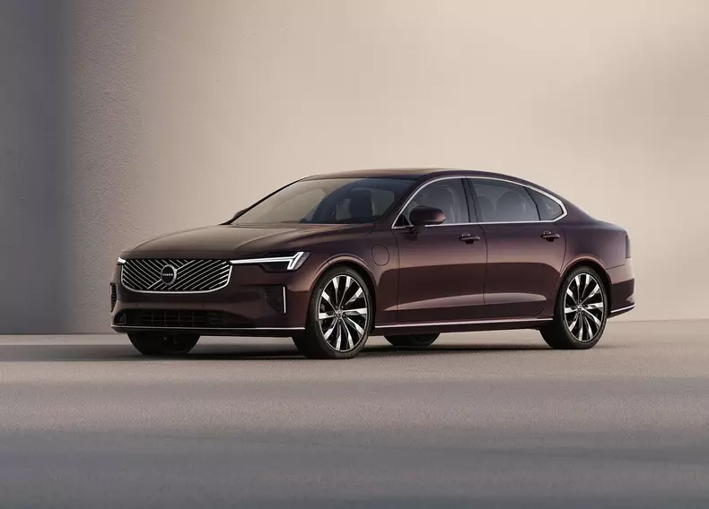 Volvo-S90-2026-wallpaper