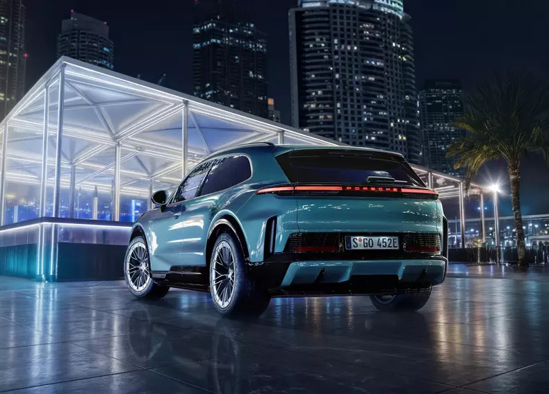 web_327784_1920x1097