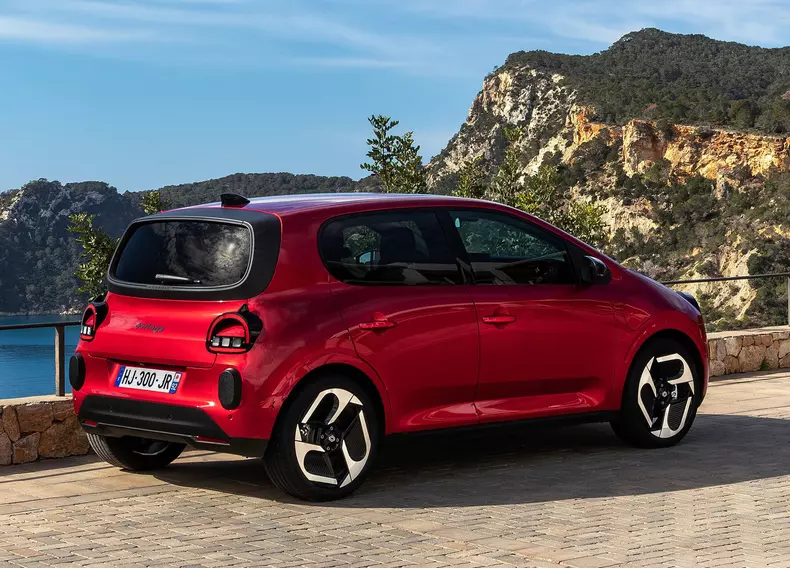 Renault-Twingo_E-Tech_EV-2027-HD-971d1bb41c33608d66df19fb2b1b53845f574b979