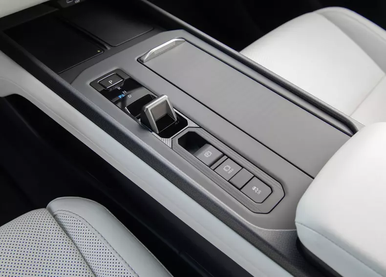 Lexus-ES_350e-2026-HD-c3c084df1c4a2012ae21eb15a33676a35f3ec4be1