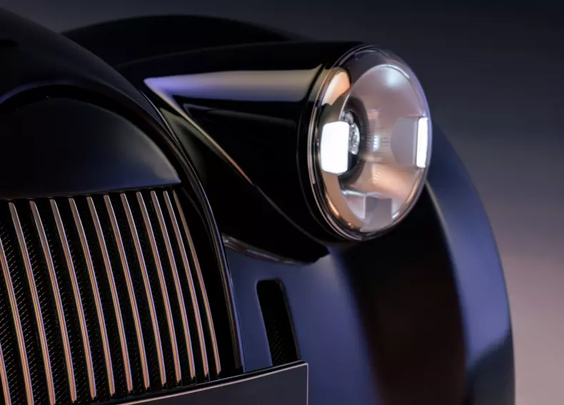Morgan-Midsummer_Coupe-2026-HD-950db7b31c54de919acb1f41a566135cbb45a1d33