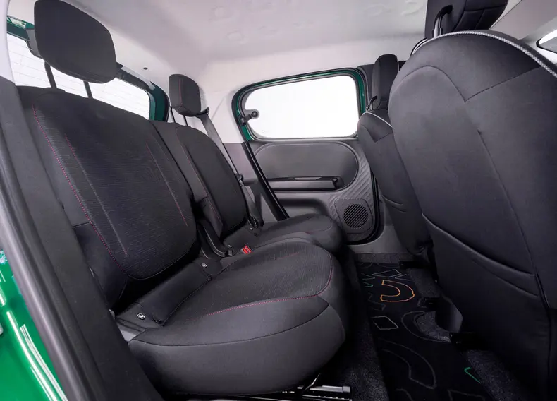 Renault-Twingo_E-Tech_EV-2027-HD-6d7c543b1c7eb6e22628c3e68ff0c7750b2c7181a