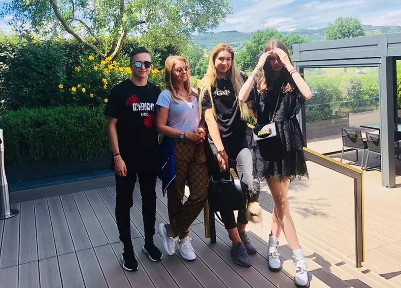 Anamaria Prodan si copiii 4