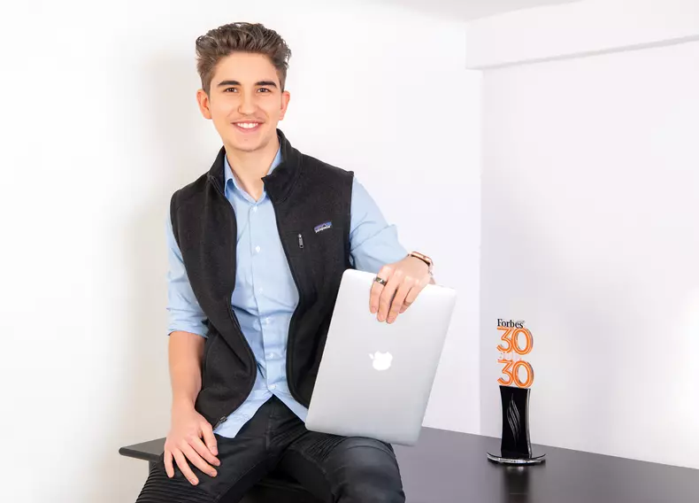 046-30sub30-Sebastian-Dobrincu