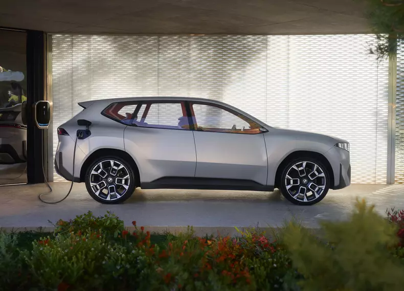 P90543421_highRes_bmw-vision-neue-klas