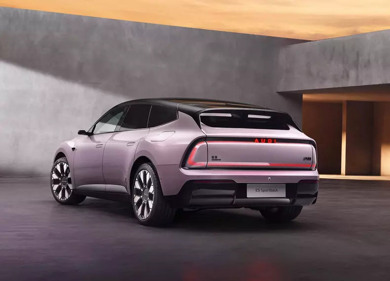 Audi-E5_Sportback-2026-Rear_Three-Quarter.7c80ffd6