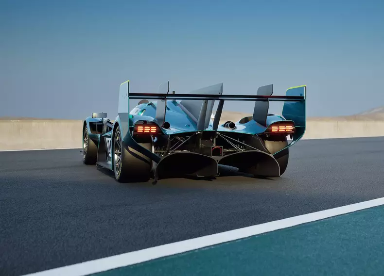 Aston_Martin-Valkyrie_LM-2026-Rear_Three-Quarter.07c7f75f