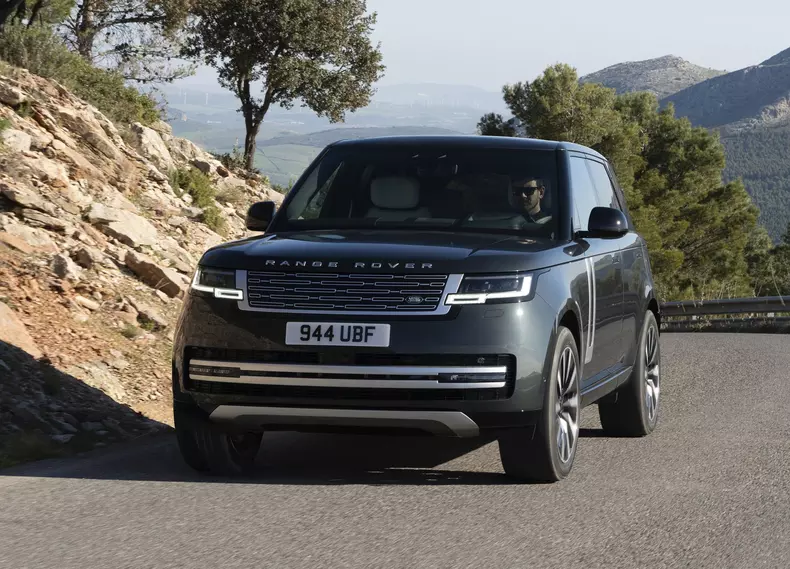 Land_Rover-Range_Rover_Electric-2027-HD-0e7afc201c6c38edd0bbe6107f2b007030681bb23