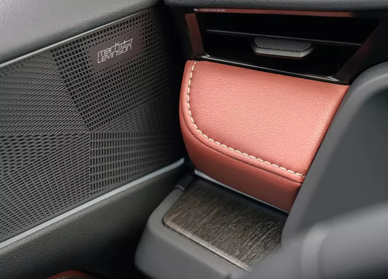 Lexus-NX-2027-HD-381dddff1c6dac67e6b1b5e076c4636e0089d61c7