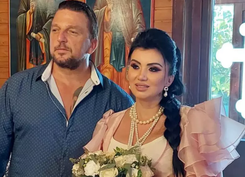 adriana-bahmuteanu-s-a-cununat-religios-cu-george-restivan-in-ucraina-de-ce-a-ales-acest-loc