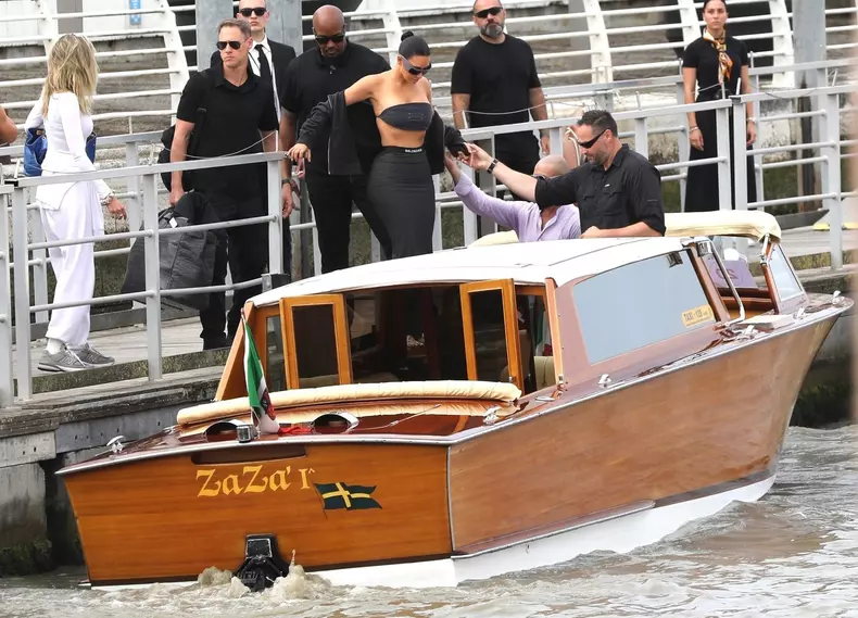 Kim Kardashian and Kris Jenner touch down in Venice