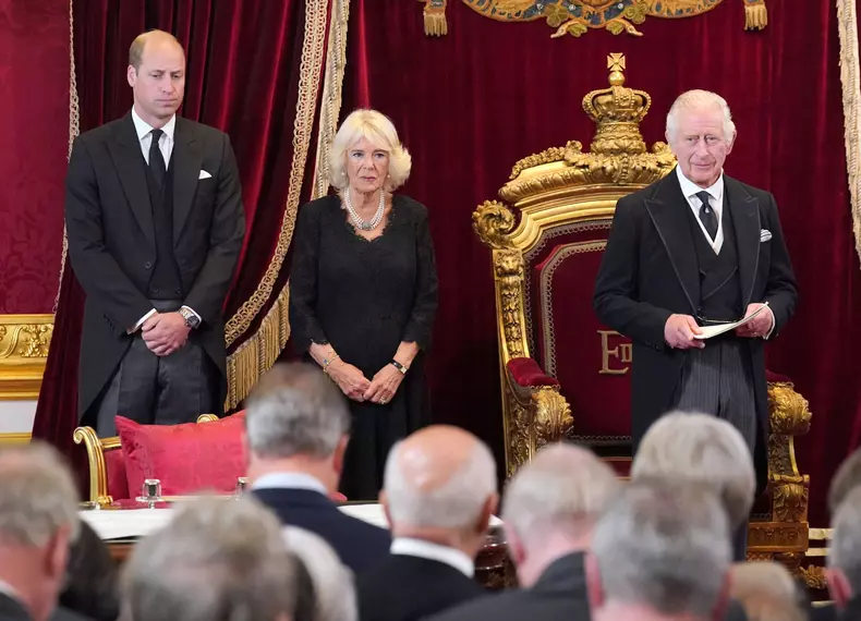 De ce trebuie regele Charles să-i plătească chirie fiului său, William. Noul Prinț de Wales, mai bogat cu 700.000 de lire sterline pe an