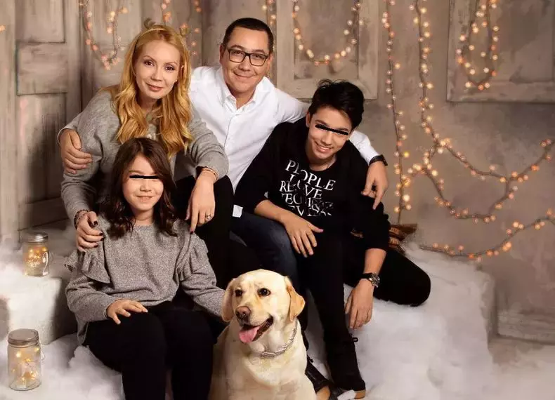victor ponta cu familia
