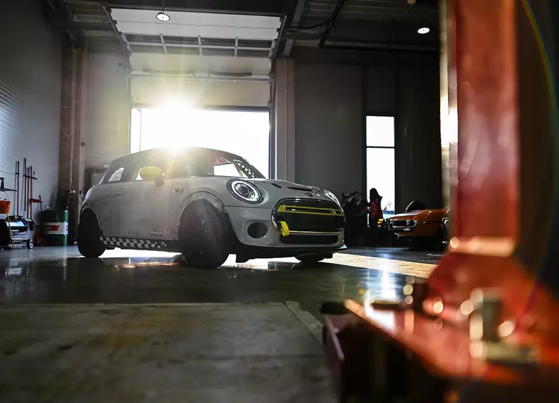 P90455977_highRes_racing-mimi-evo-2022