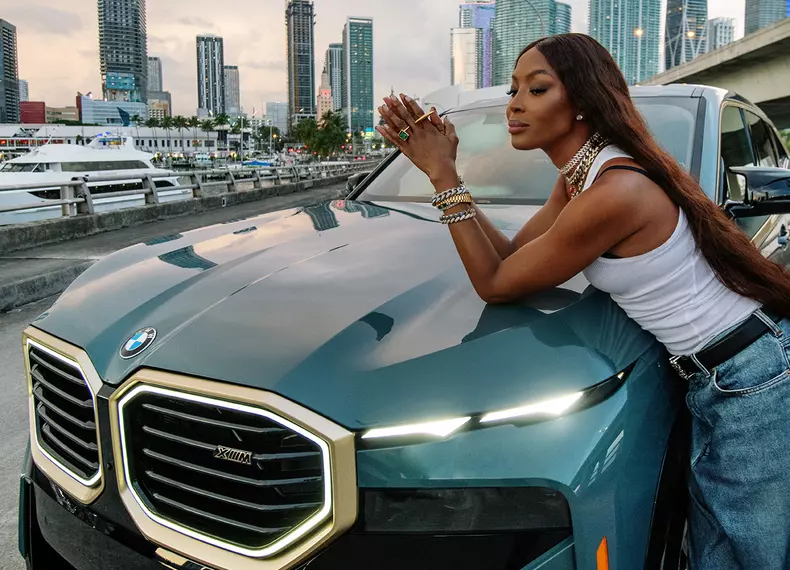 BMW XM Naomi de web