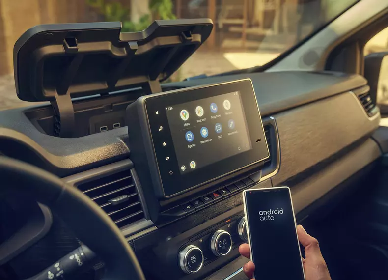 RENAULT TRAFIC VAN E-TECH (F82 HEV)